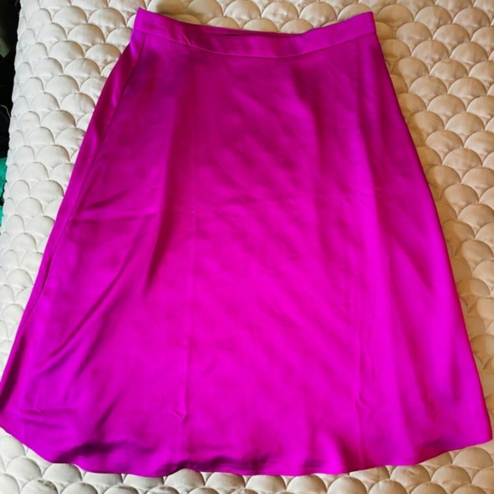 Ann Taylor Petite size 12 magenta satin midi skirt